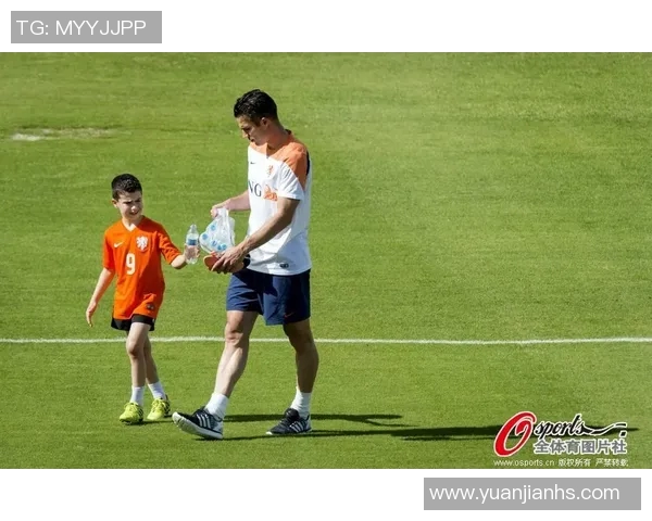 当今足坛明星球员盘点及其最新动态分析